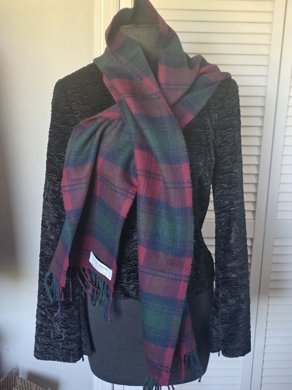 Lochcarron of Scotland 100% Lambswool Tartan Plaid Scarf Red Green